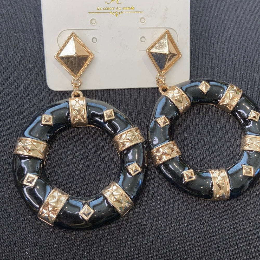 GOLD AND BLACK EARRINGS